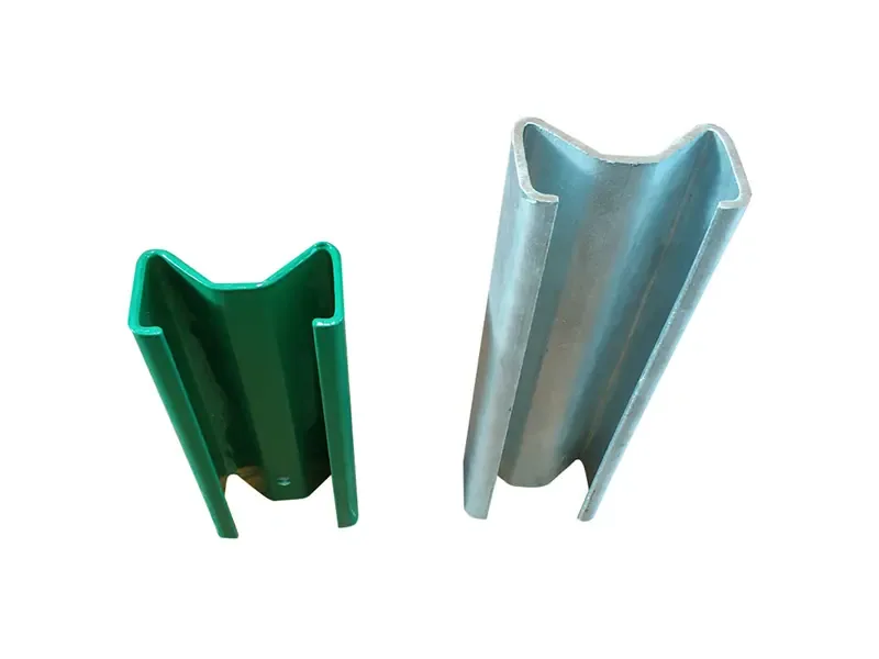 Thrie beam guardrail sections — مقاطع الحاجز ثلاثي الموجة